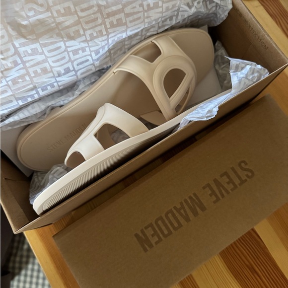 Steve Madden bone Slide jelly Sandals - Picture 3 of 3